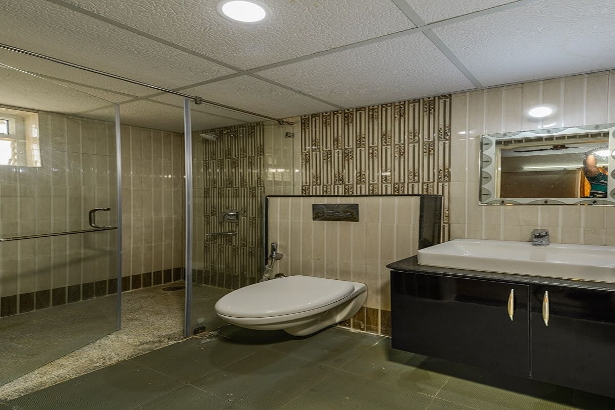 Senior Citizen Friendly bathrooms in 2BHK Apartments - Sree Senior Homes